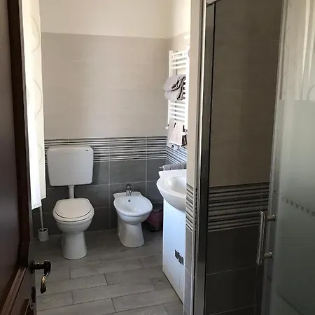 Bed & Breakfast Bella -parcheggio Privato Interno 3*