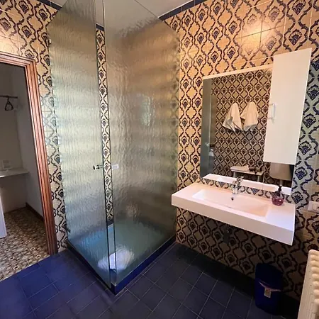 Bella -parcheggio Privato Interno Frühstückspension