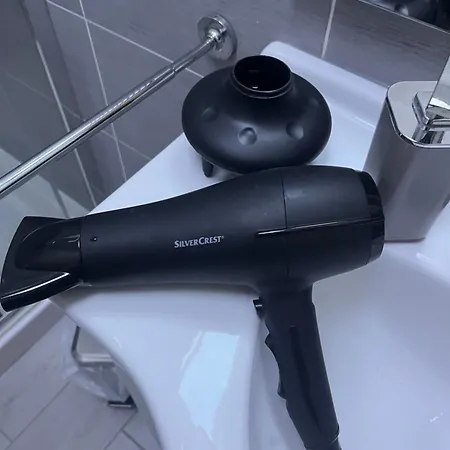 Bella -parcheggio Privato Interno Nocleg ze śniadaniem Arona