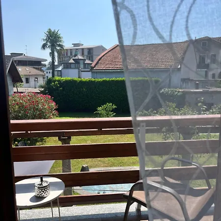 Bella -parcheggio Privato Interno Arona