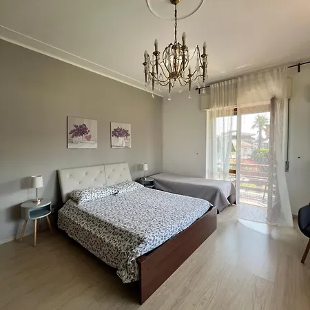 Bed & Breakfast Bella -parcheggio Privato Interno