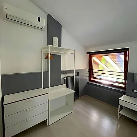 Bella -parcheggio Privato Interno 3* Arona