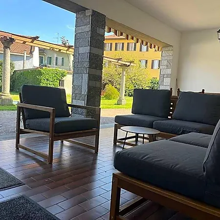 Bed and breakfast Bella -parcheggio Privato Interno Arona