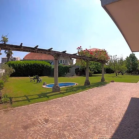 Bella -parcheggio Privato Interno Bed and breakfast Arona