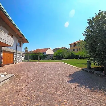Bella -parcheggio Privato Interno 3* Arona