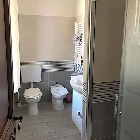 Bella -parcheggio Privato Interno Bed and breakfast Arona