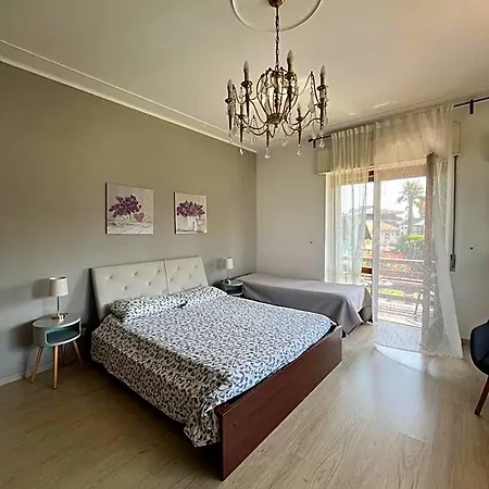 Bella -parcheggio Privato Interno Bed and breakfast
