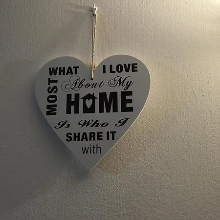 Alojamento de Acomodação e Pequeno-almoço Bella -parcheggio Privato Interno Arona