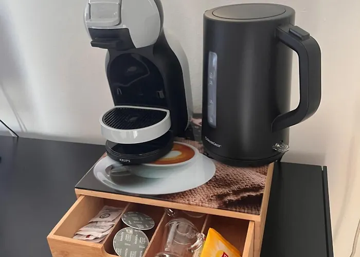 Bed & Breakfast Bella -parcheggio Privato Interno Arona